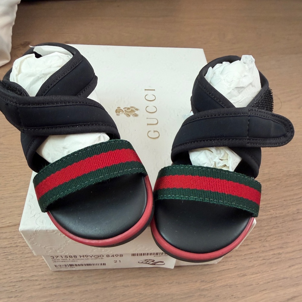 Gucci baby sandals